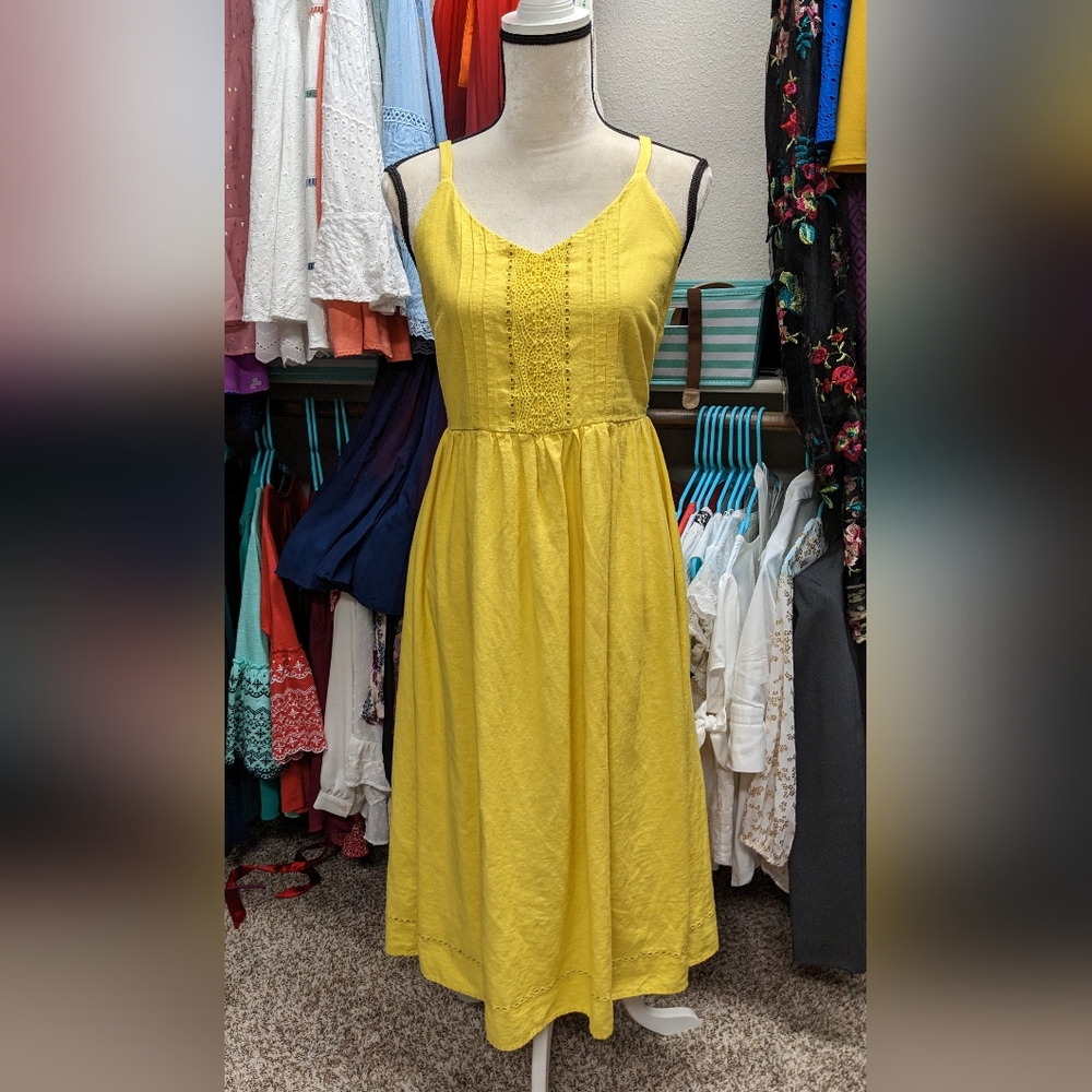 Old Navy M Crochet Eyelet Mustard Yellow Midi Dress